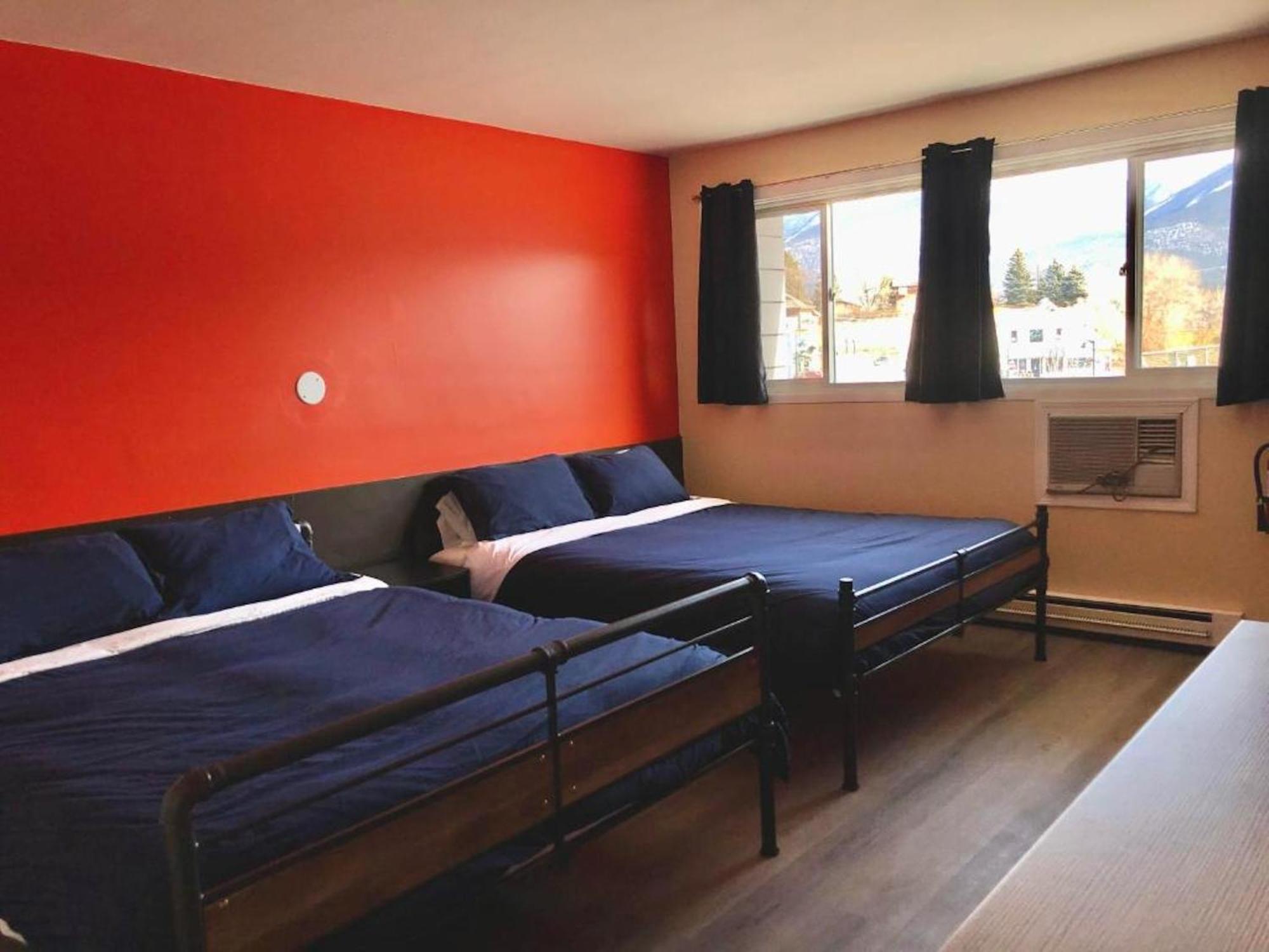 Canterbury Motel 2*