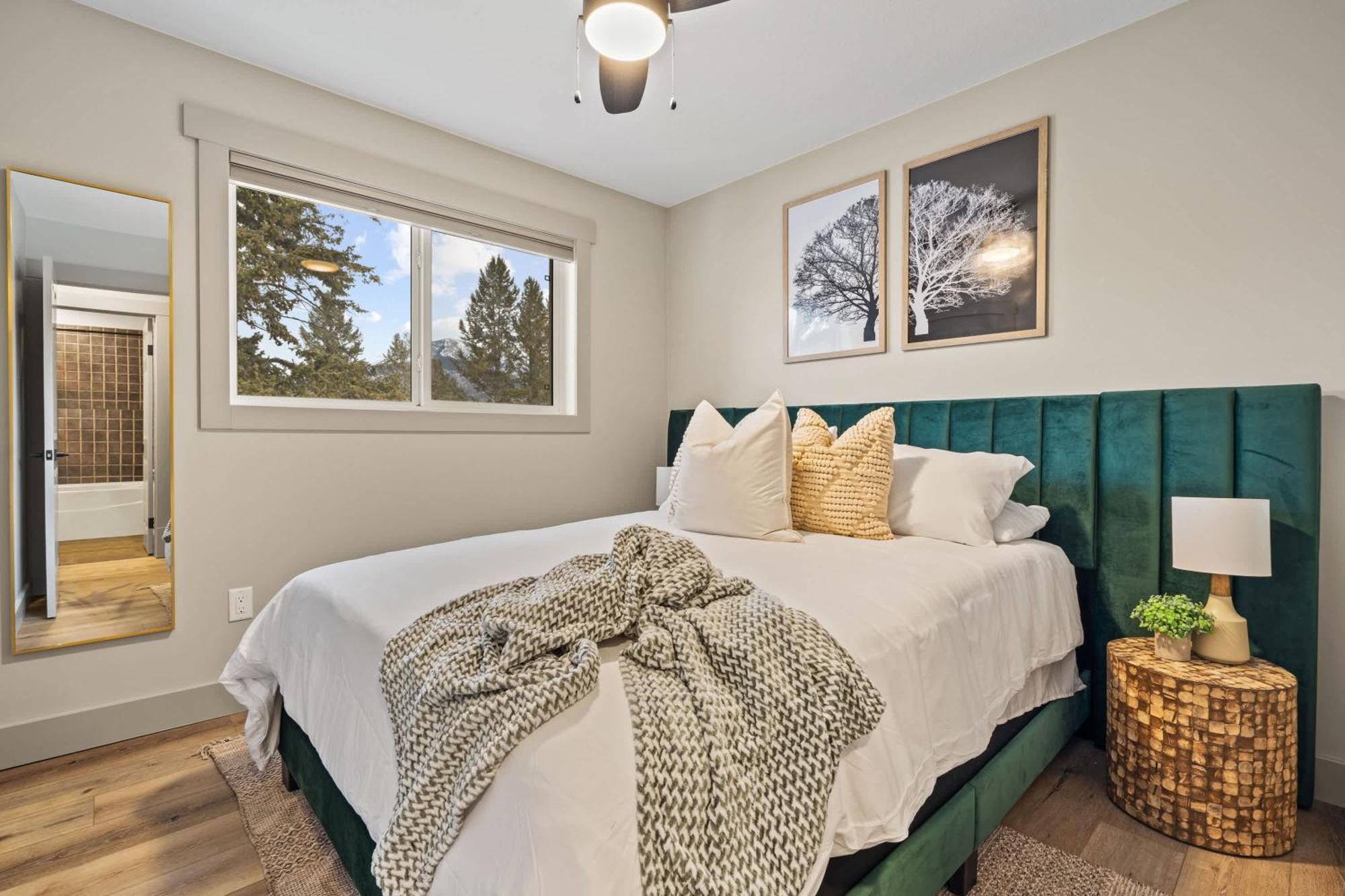 Holiday home Evergreen Escape I Fireplace I Walk To The Lake Invermere