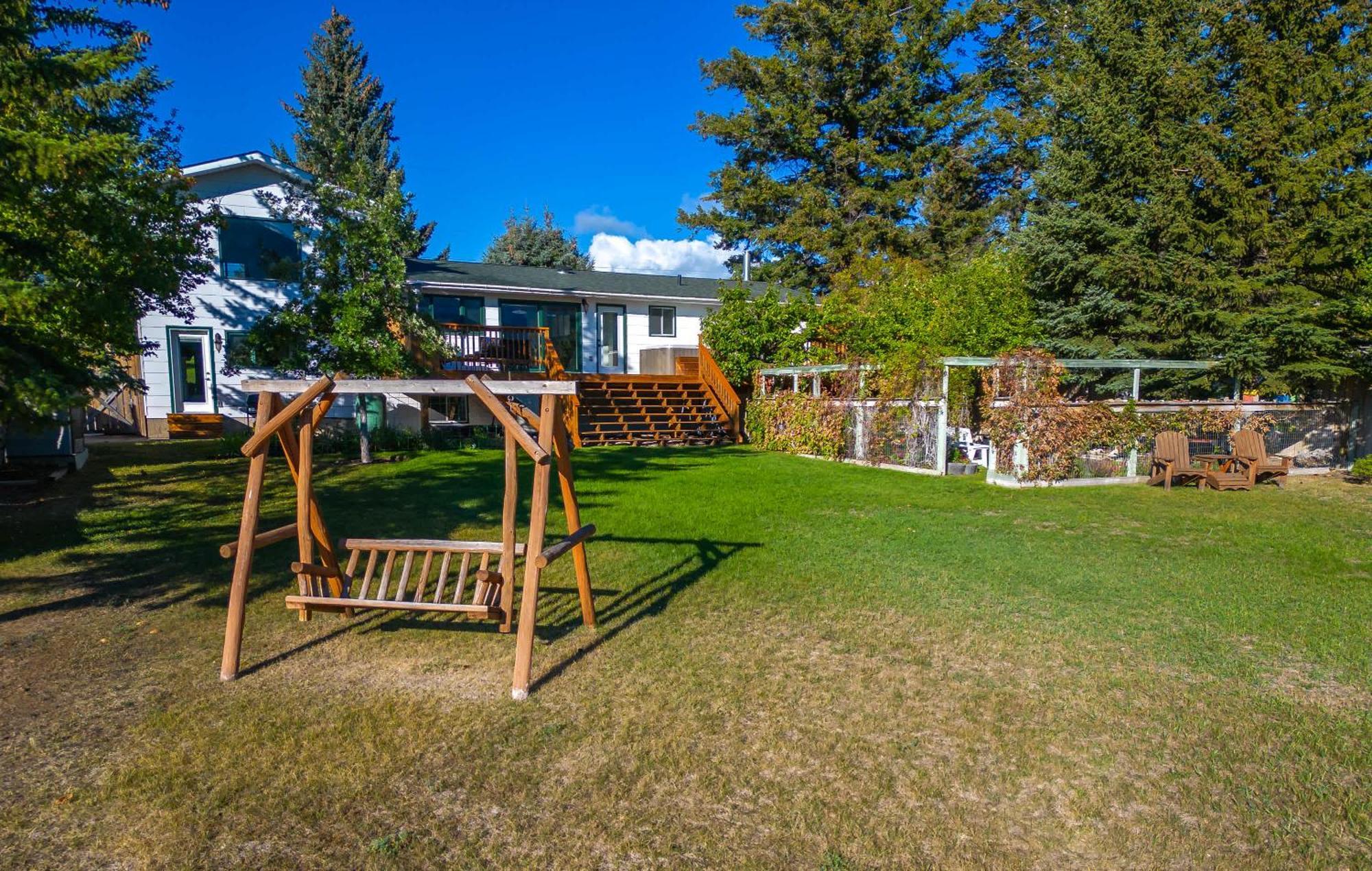 The Aura I Lake View I Hot Tub I Sleeps 27 Guests Holiday home *