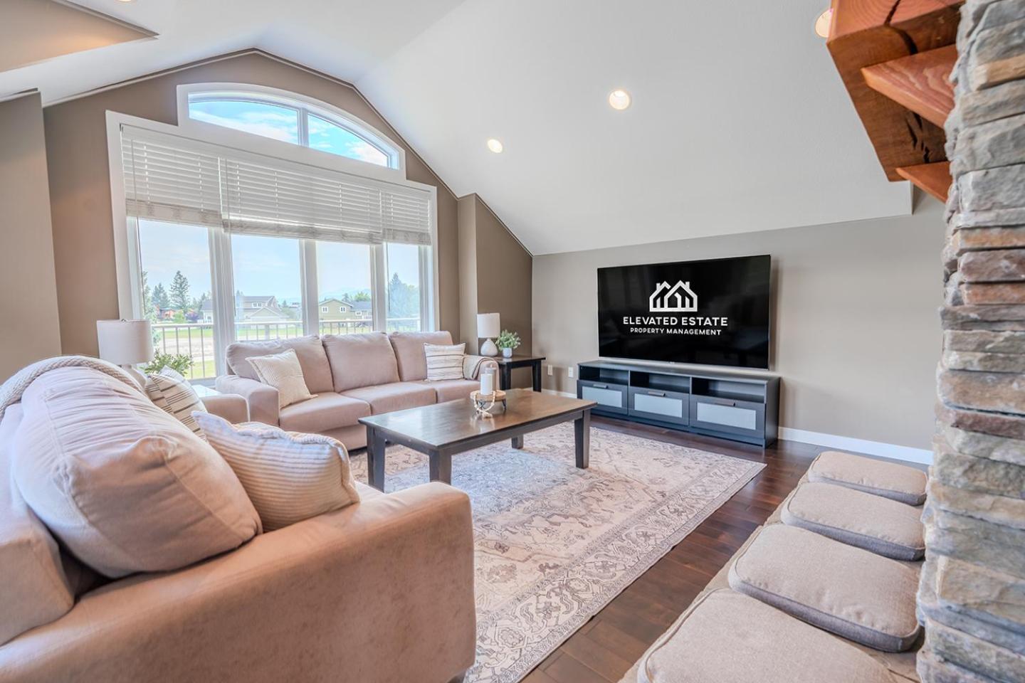 The Highland Estate * Invermere