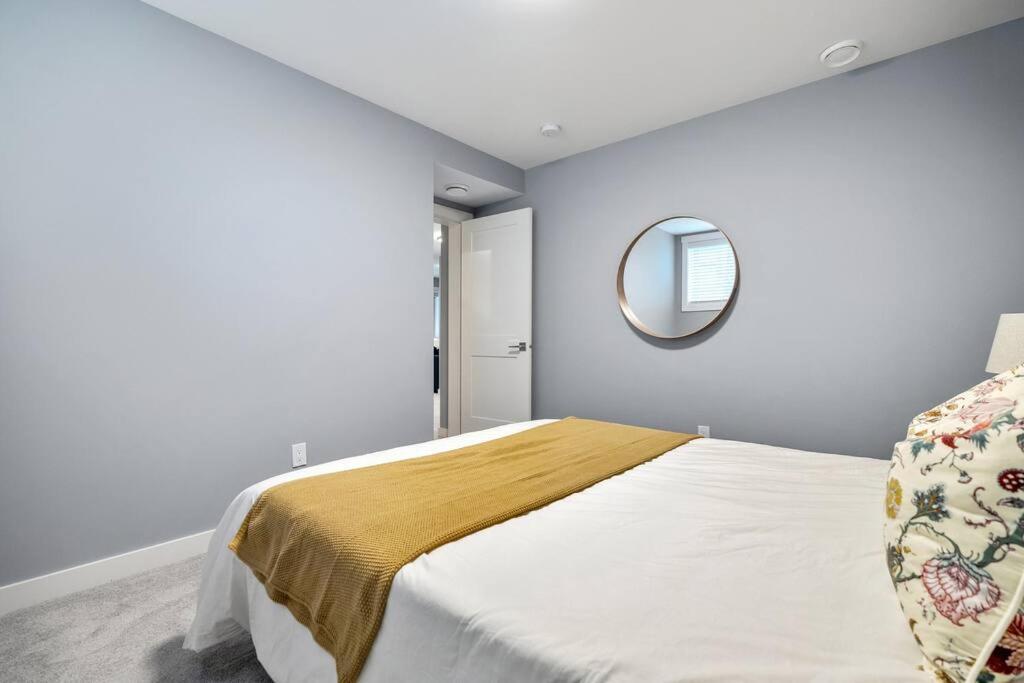 Holiday home Serenity Shores, Mins To Lake, King Bed, 10 Guests *