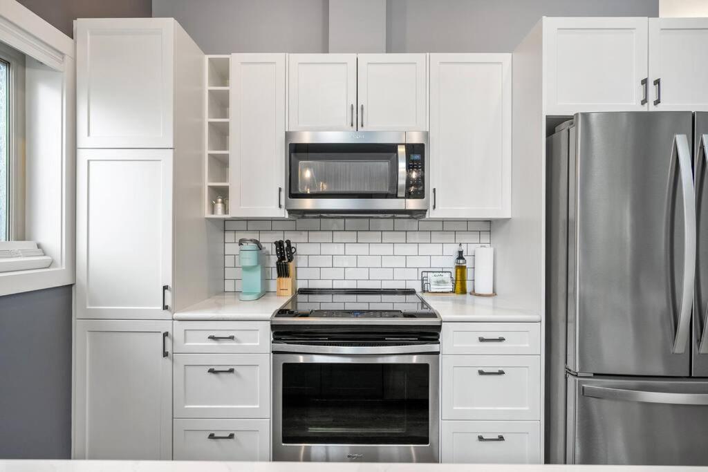 Serenity Shores, Mins To Lake, King Bed, 10 Guests Invermere