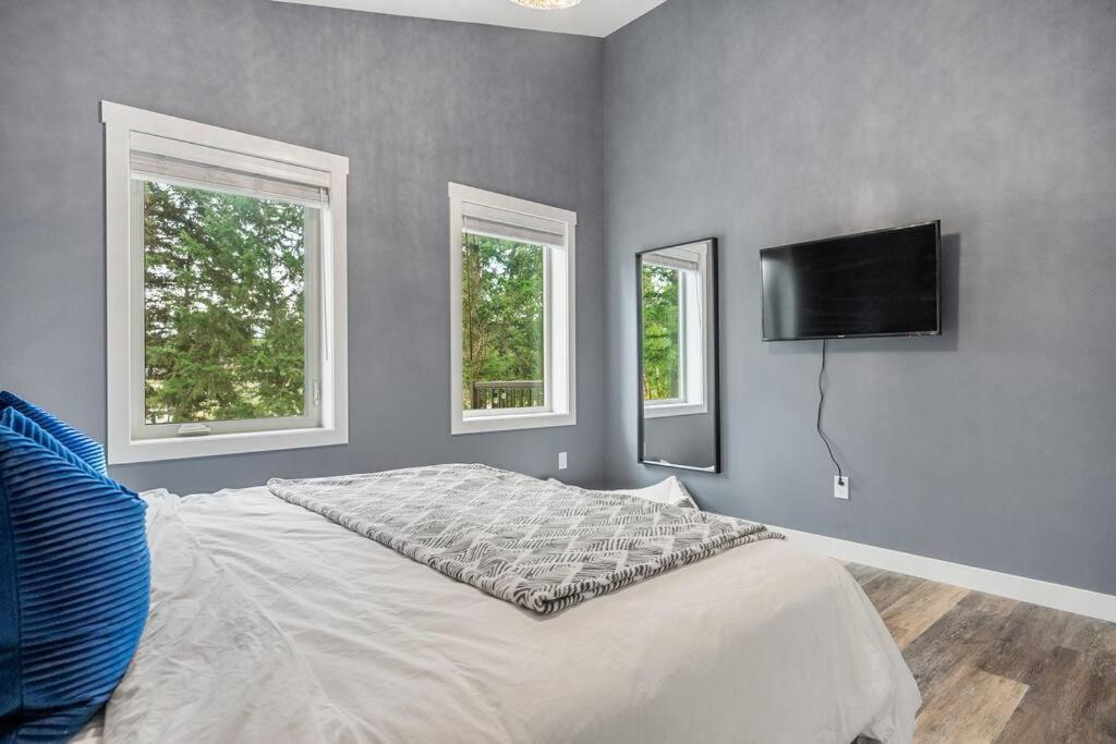 Serenity Shores, Mins To Lake, King Bed, 10 Guests * Invermere