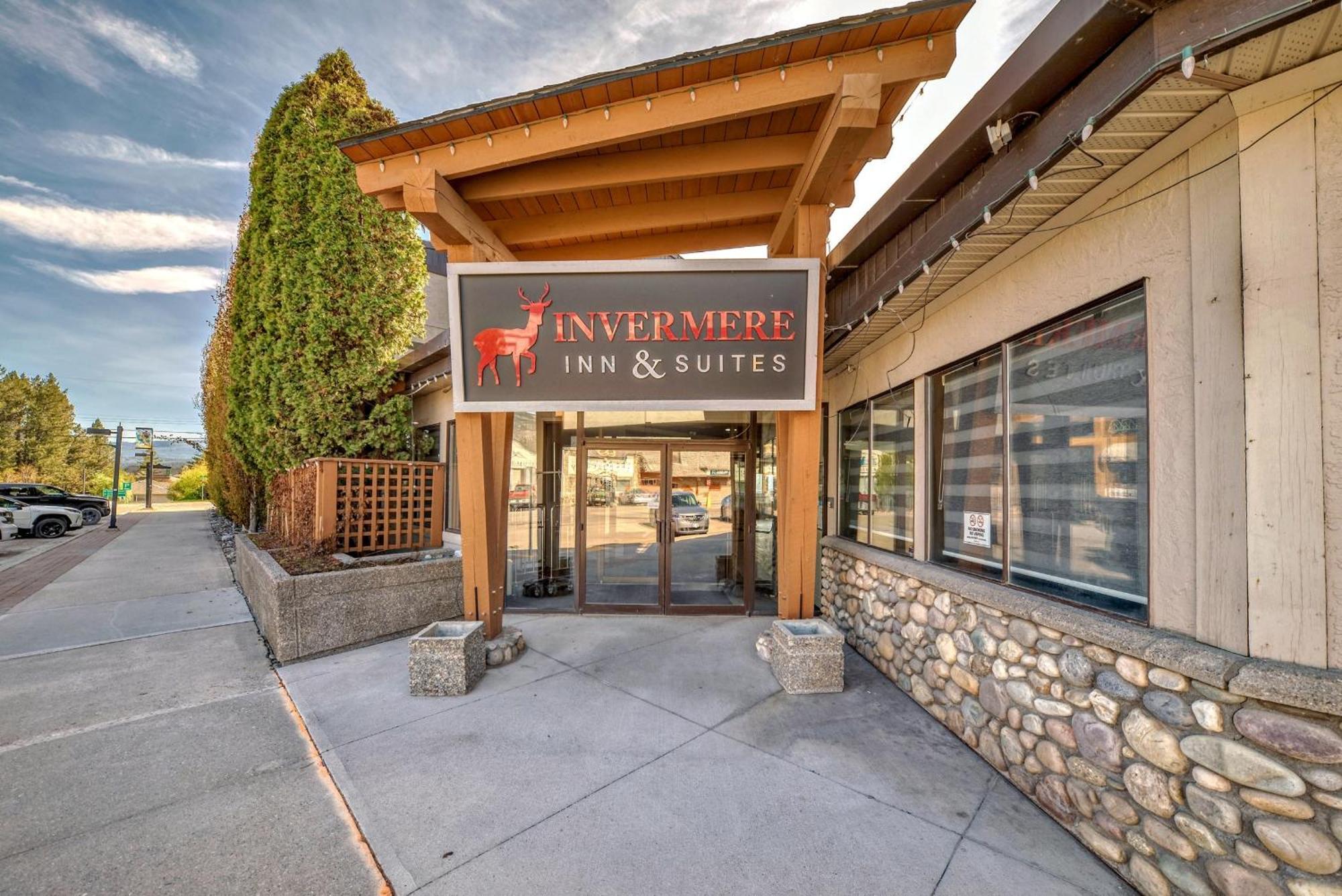 & 3* Invermere