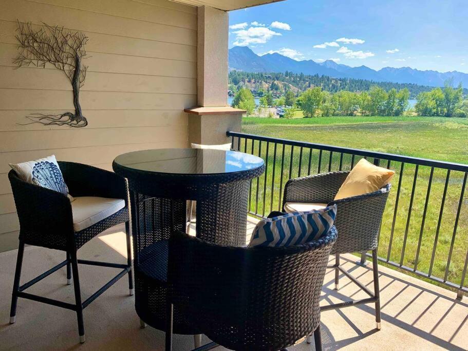 View From Every Window! Apartment