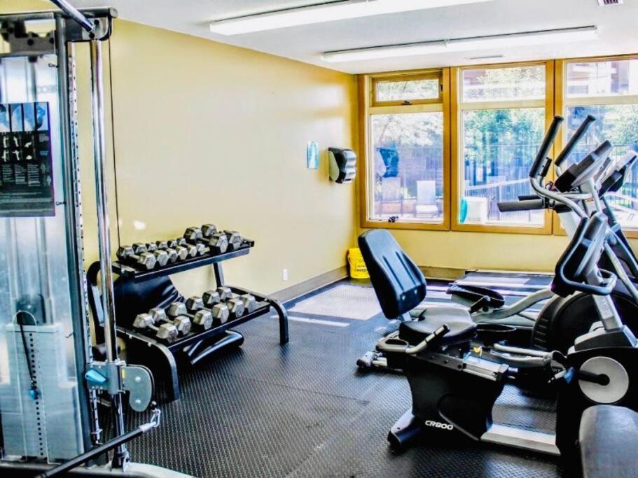 View From Every Window! Apartment Invermere