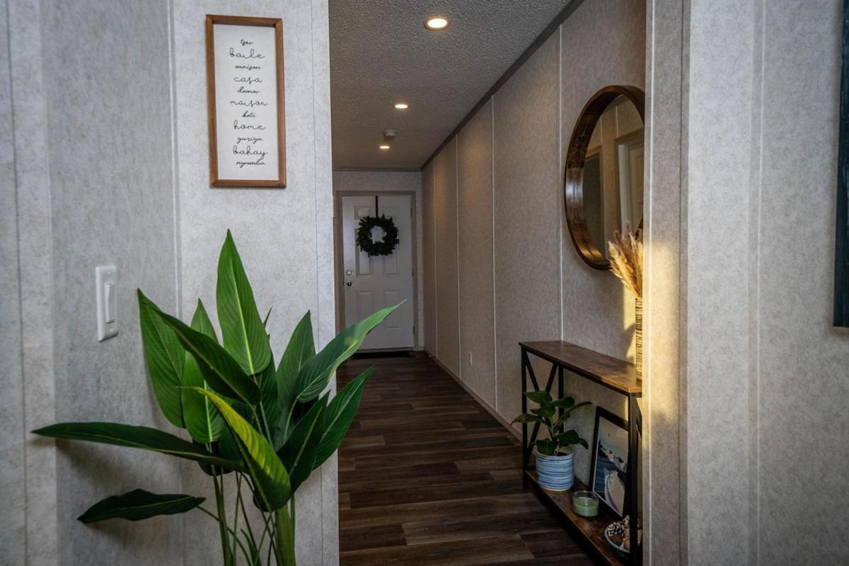 Apartment 3 Bedroom Townhouse With Mountain Views, Large Deck, Garage *