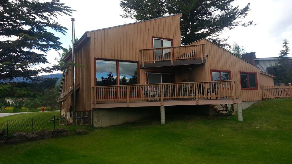 Mountain View Retreat: Luxury *