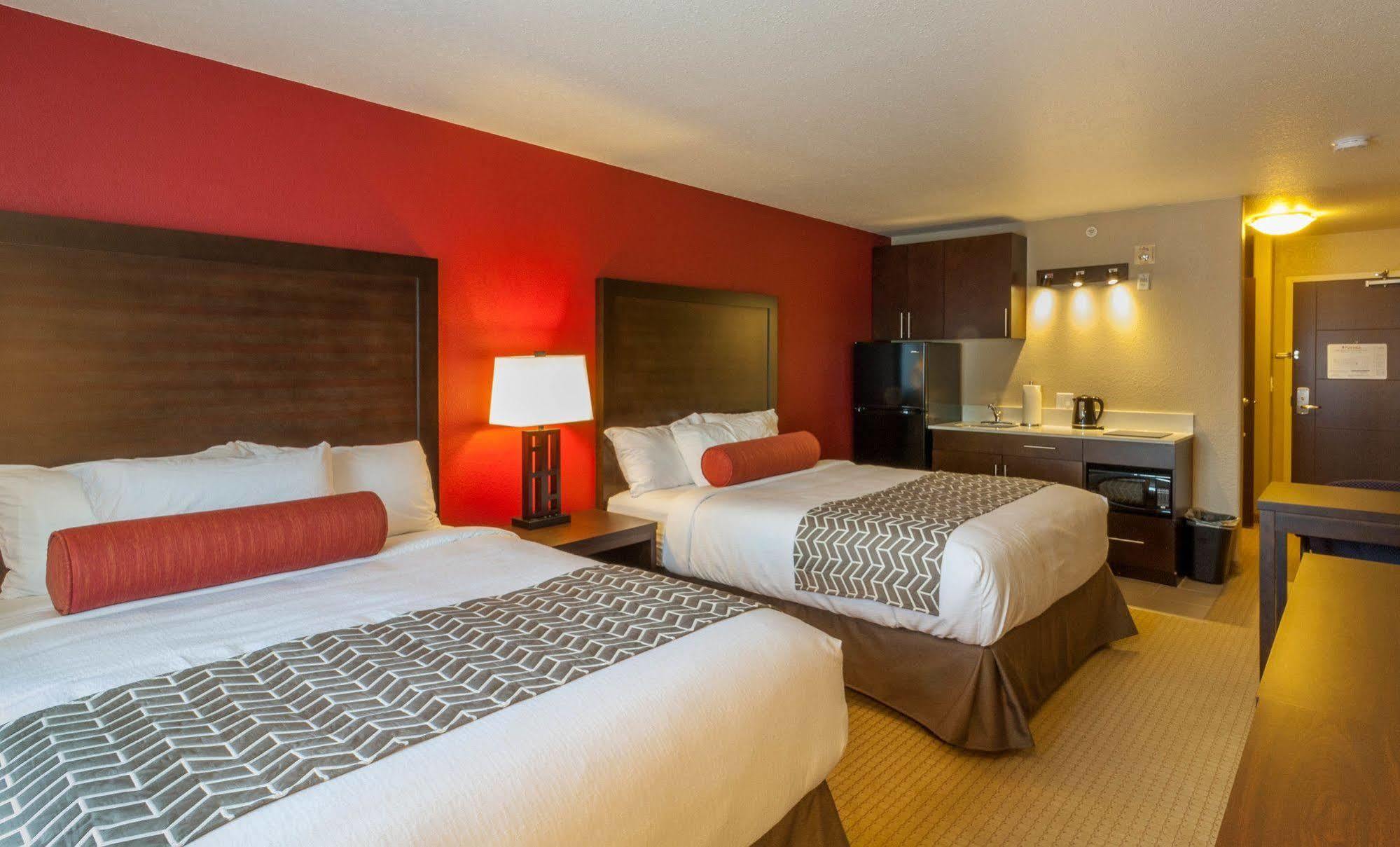 Hotel The Kanata 2*