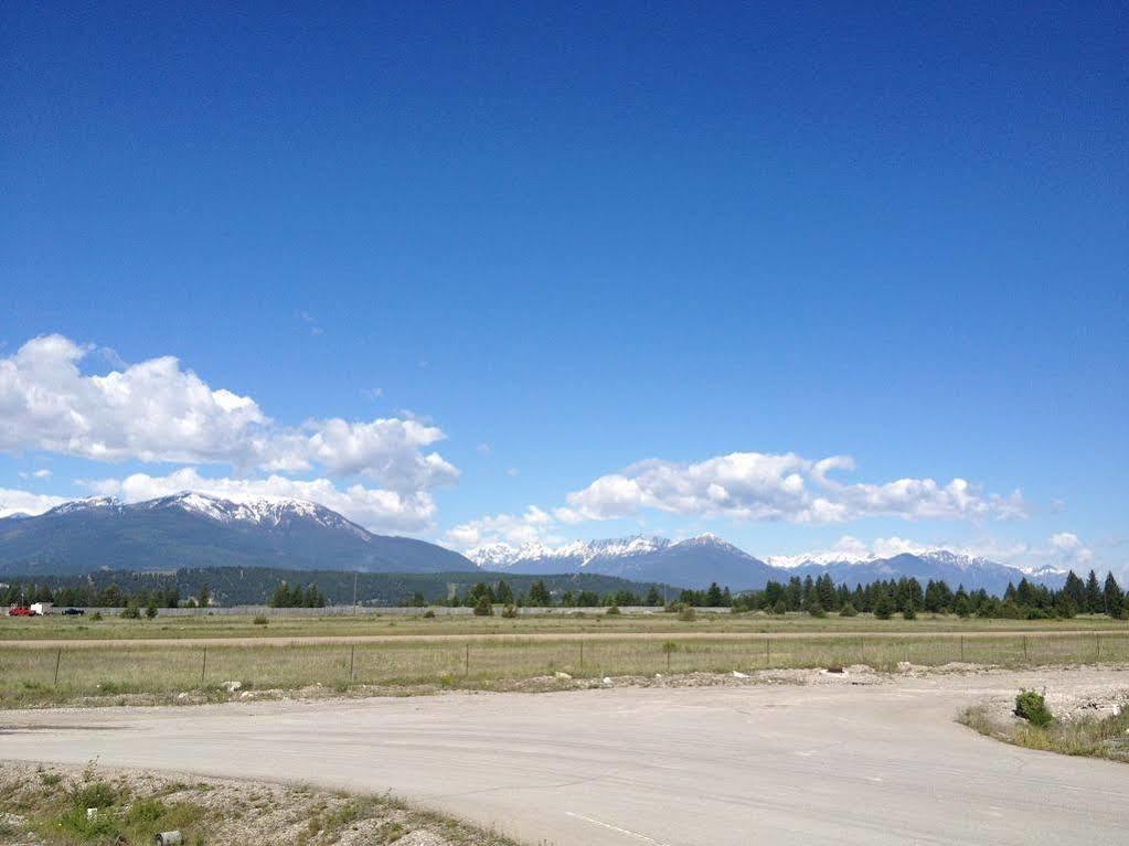The Kanata Hotel Invermere