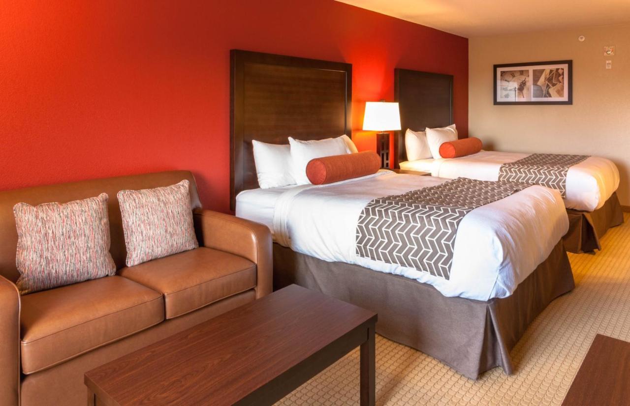 The Kanata Hotel Invermere