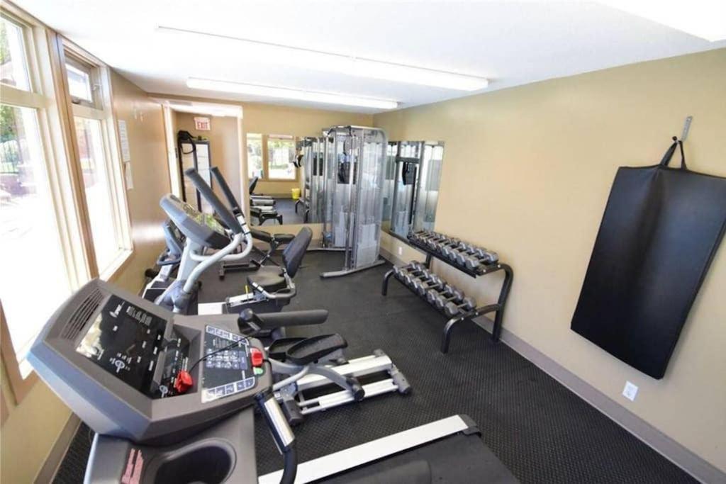 Rustic Modern 2 Bed 2 Bath With Lakeview Pool And Hot Tub Invermere