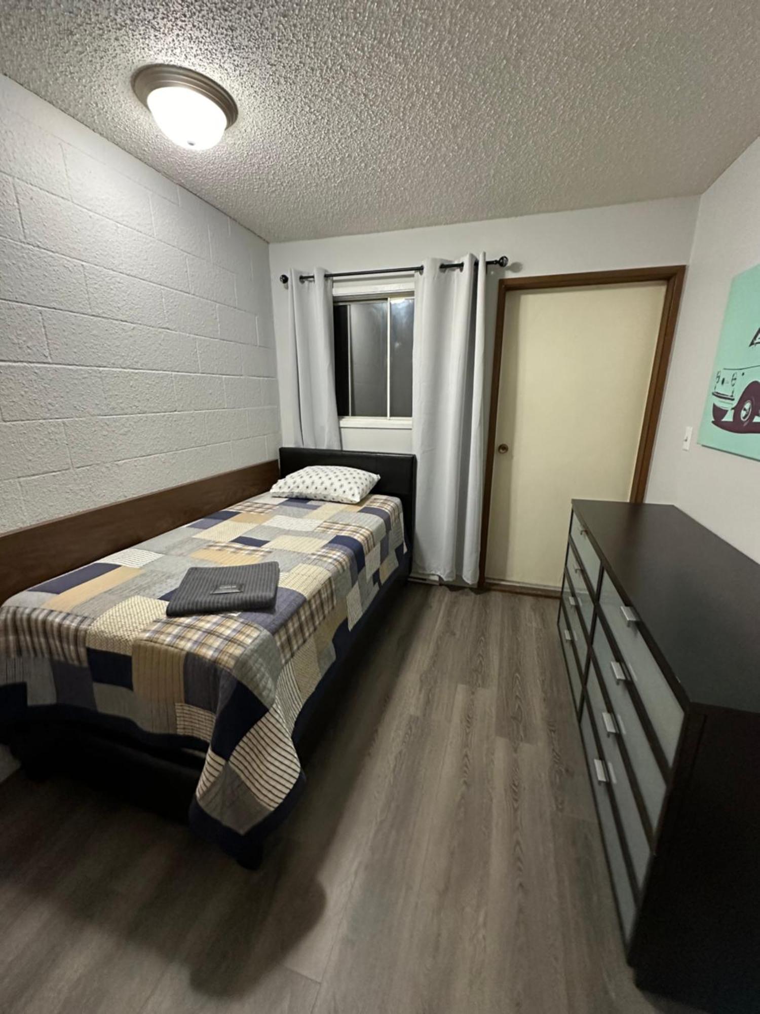 Apartment Cozy 2 Bedroom *
