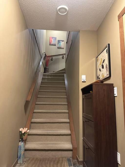 Mountain Views In Downtown * Invermere