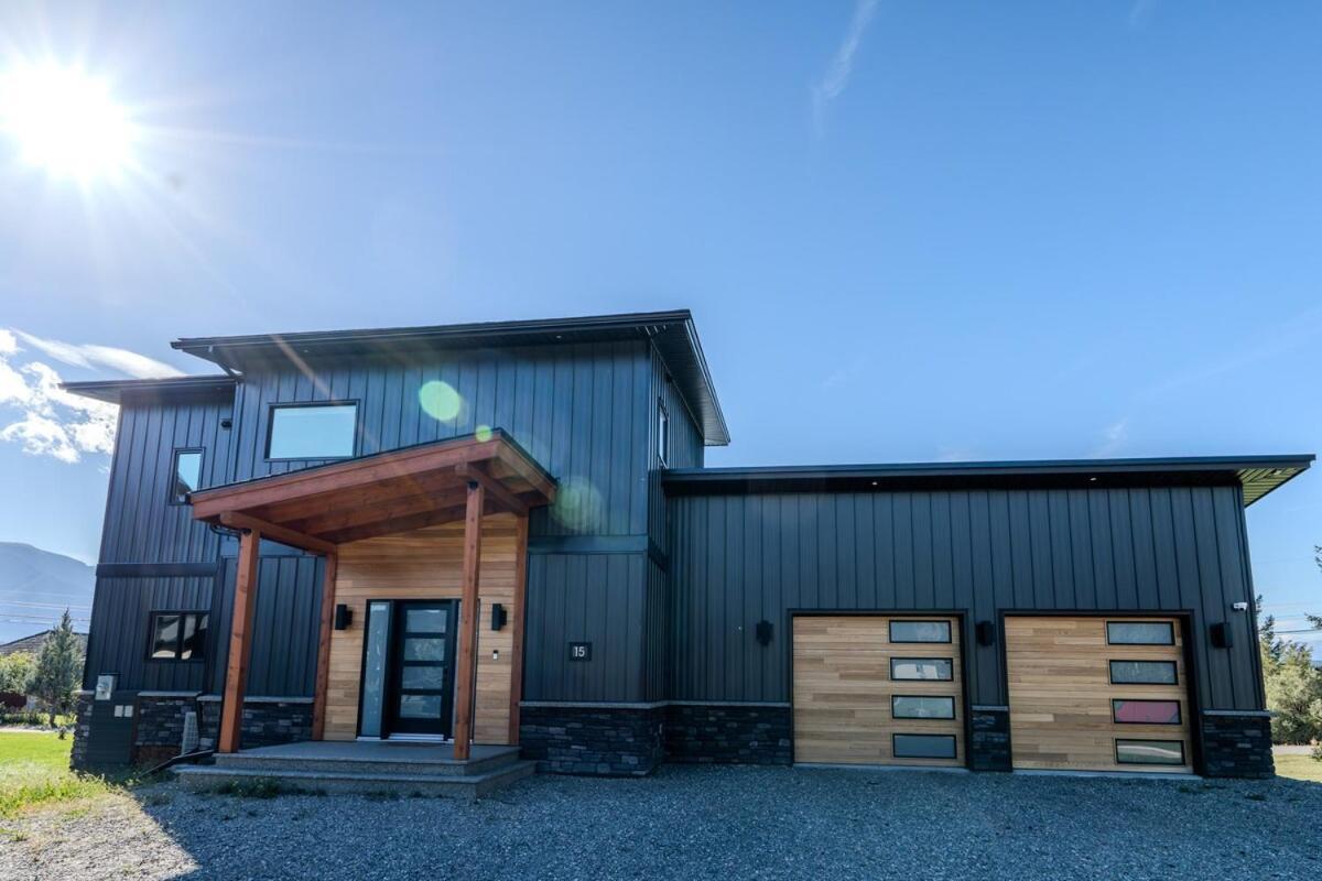 Mountain Crest Retreat - Bbq, Hot Tub, Theatre * Invermere