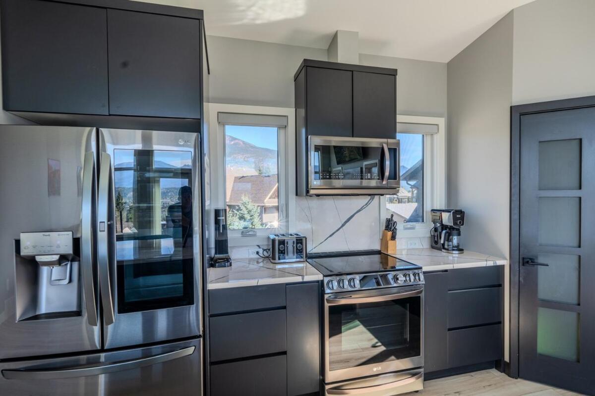 Holiday home Mountain Crest Retreat - Bbq, Hot Tub, Theatre *