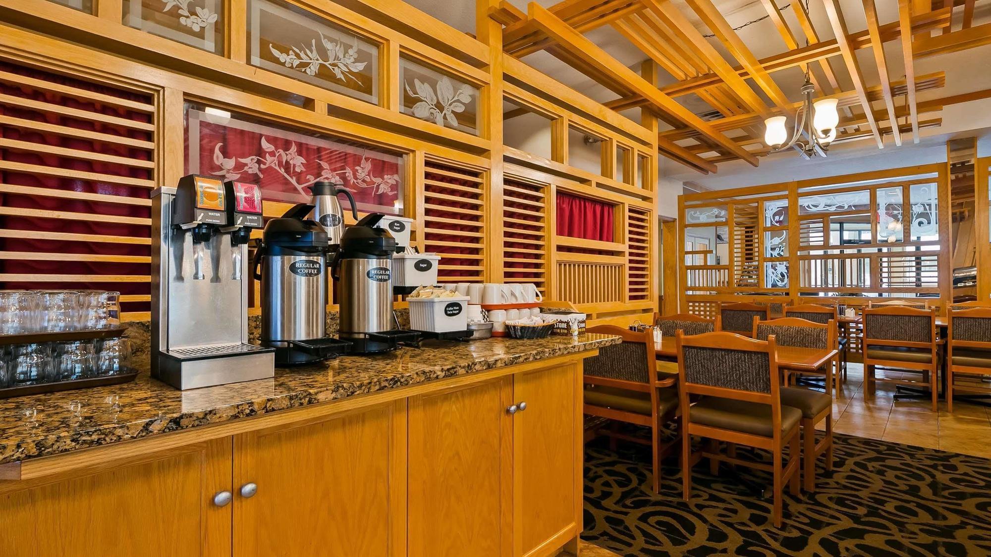 Western Hotel 2*